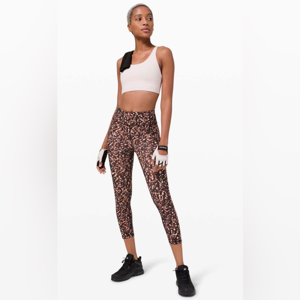 Lululemon Invigorate High-Rise Crop 23, Size 6